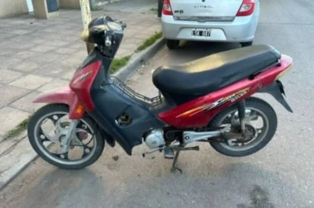 Mujer detenida tras atropellar a un inspector en un operativo de tránsito